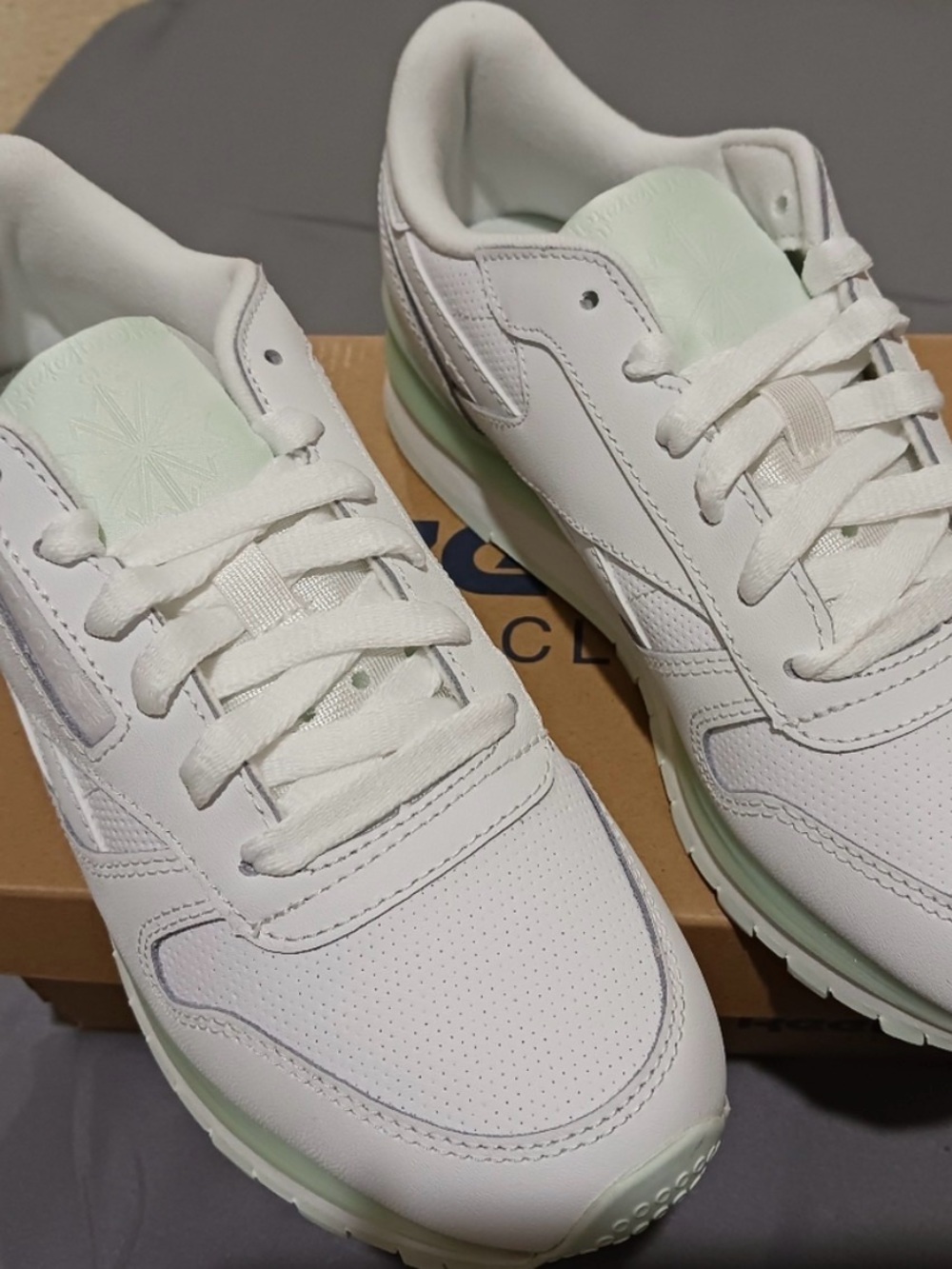 Reebok White and Mint Women's Low-Top Athletic Sneakers